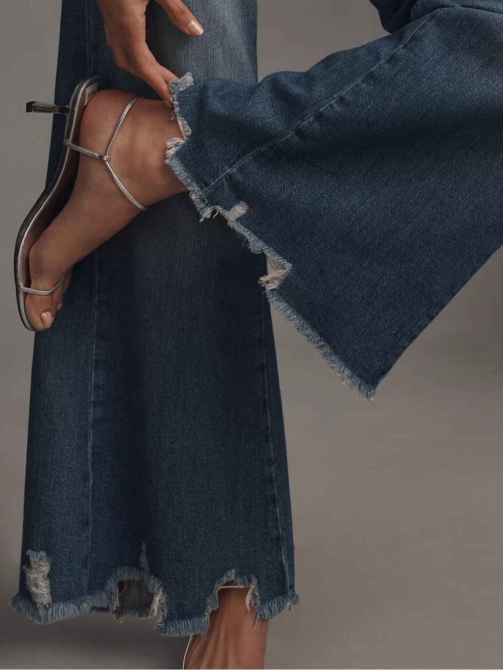 NWT! Adi Regenerative Cotton Mid-Rise Flare Jeans by Pilcro - RARE 34 tall - Picture 4 of 4